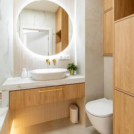 Royal View - Promenada Staromiejska, Parking W Garazu W Cenie! Apartmán Vratislav